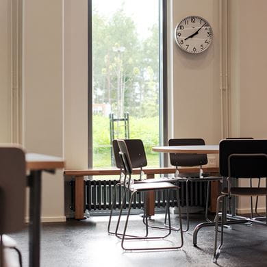 Delta sektionsradiatorer i Språkbadsskolan.